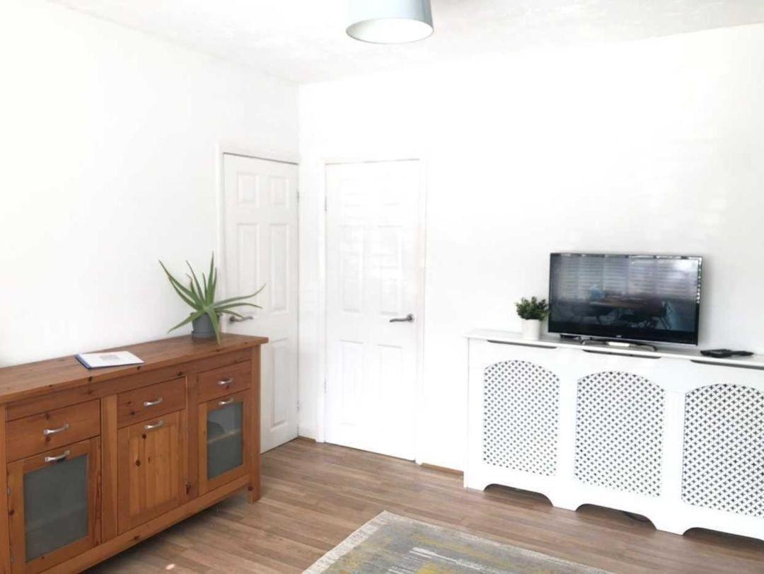 Entire Residential Property With Parking Kingston upon Hull Buitenkant foto