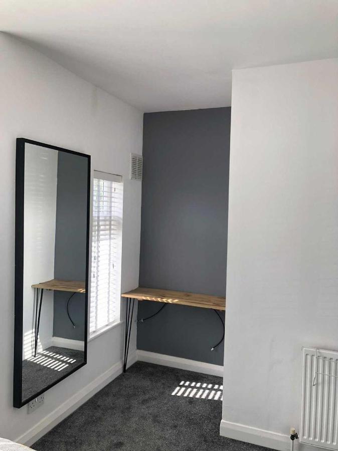 Entire Residential Property With Parking Kingston upon Hull Buitenkant foto